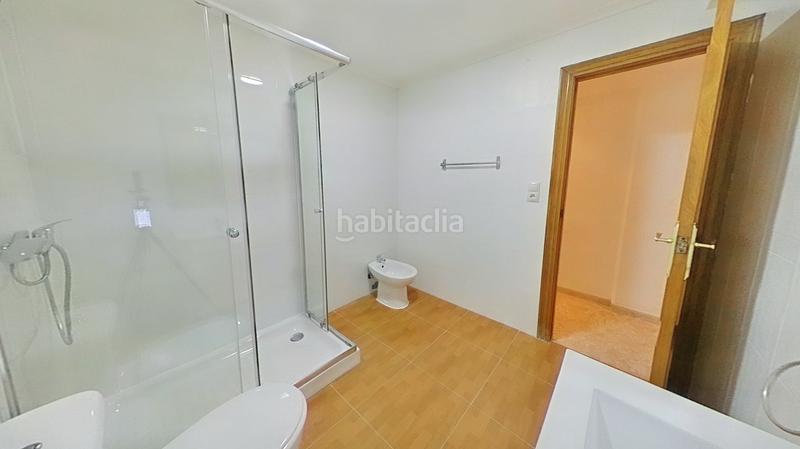 Foto 0756f189-f5a9-45bc-a265-d8128d69e333. Alquiler piso en Torrefiel Valencia