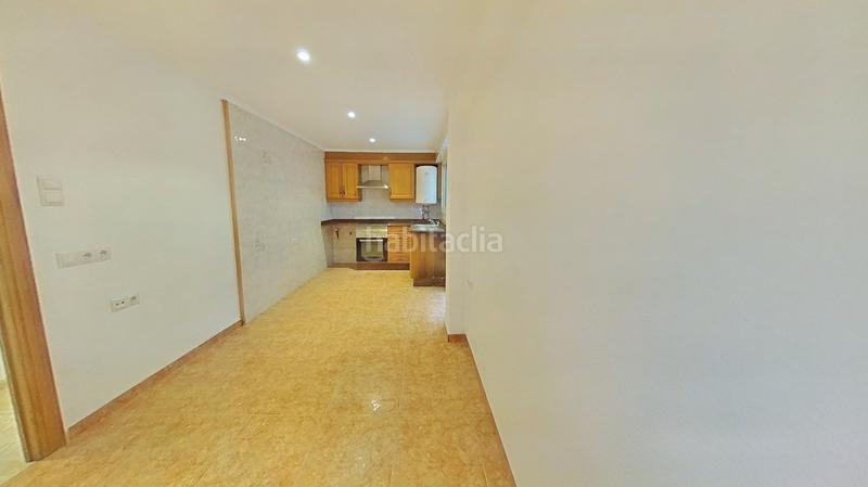 Foto 184e0f4e-f897-42cf-a99e-22498eb1b93e. Alquiler piso en Torrefiel Valencia