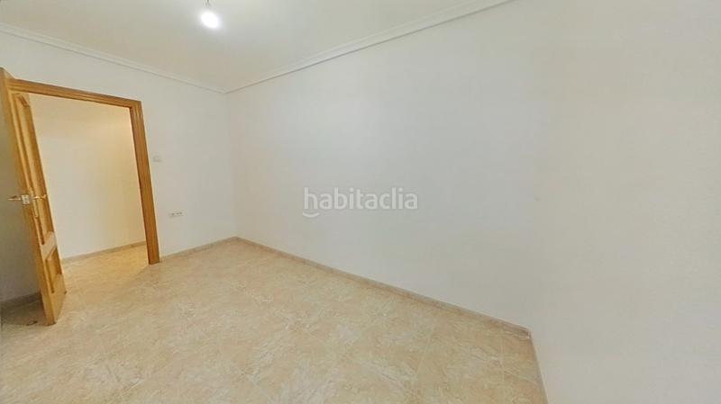 Foto a80120ce-f481-42dd-bc7c-b0868b5fee0b. Alquiler piso en Torrefiel Valencia