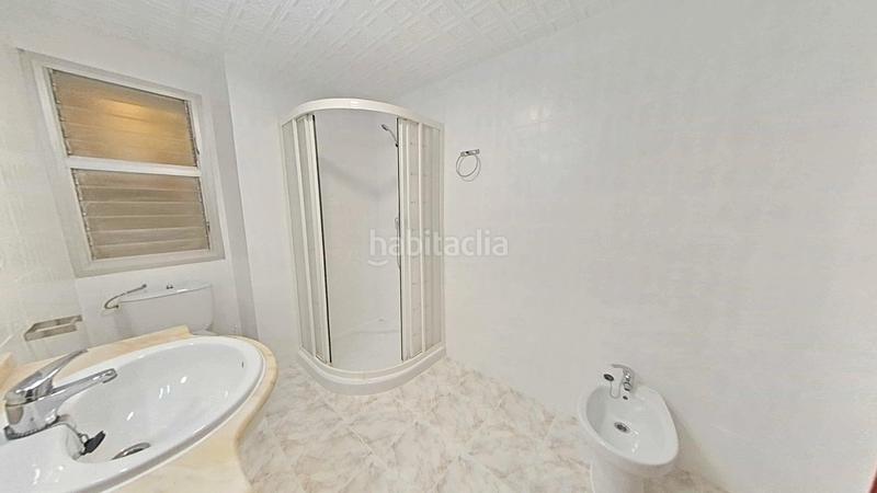 Foto f5b80c56-13eb-4682-b234-f7670d7a0bb8. Miete etagenwohnung in Carolinas Altas Alicante