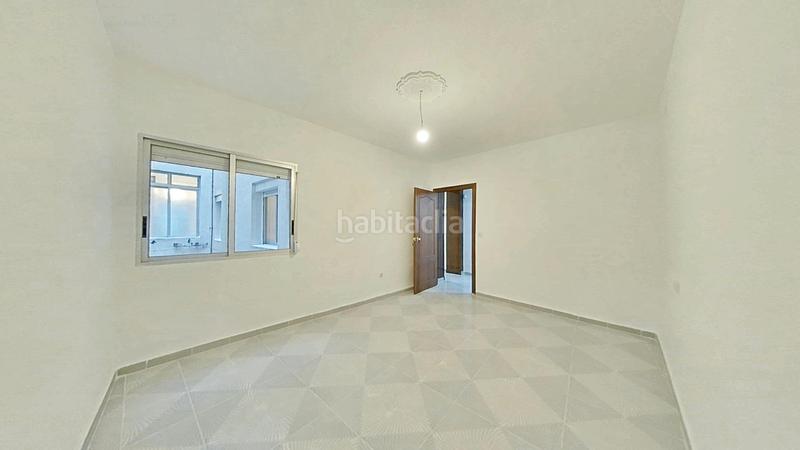 Foto 67deb55e-014f-4fcf-b649-d39051d2c8a8. Rent flat in Carolinas Altas Alicante