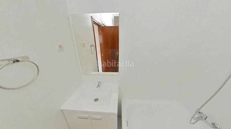 Foto 562c0c4d-1e24-451e-944b-68a3f0a172db. Alquiler piso en Villaverde Alto Madrid