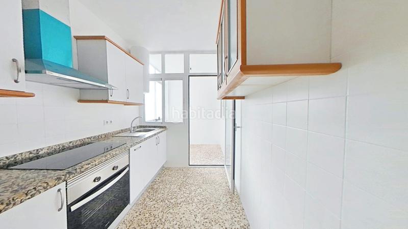 Foto d1a4bc30-7d2c-42a5-a6f0-138b83b8f904. Affitto appartamento con parcheggio in Carolinas Bajas Alicante