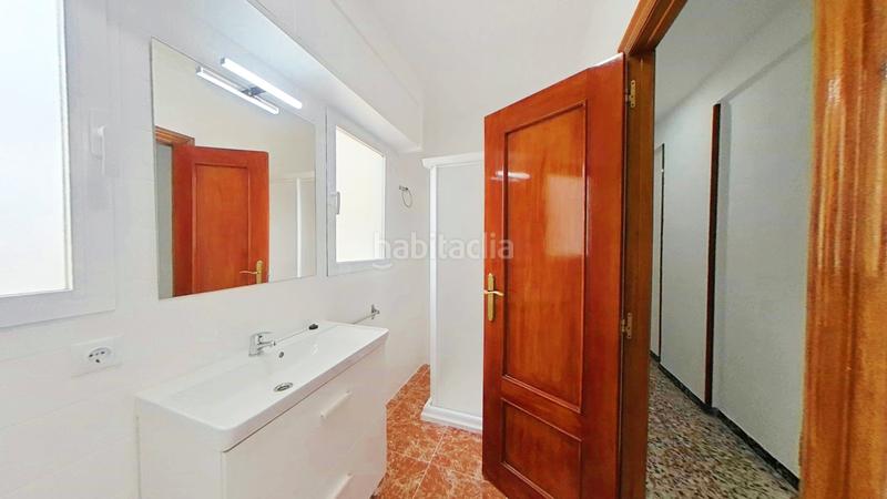 Foto cf0c8f09-4ab8-464d-9571-c44b1842b370. Rent flat with parking in Carolinas Bajas Alicante