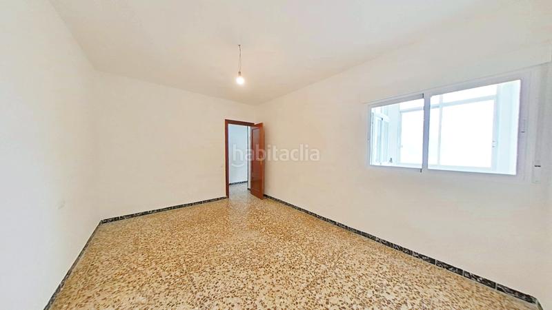 Foto af5ae718-6ca4-4e09-903a-97037447063e. Alquiler piso en Carolinas Bajas Alicante