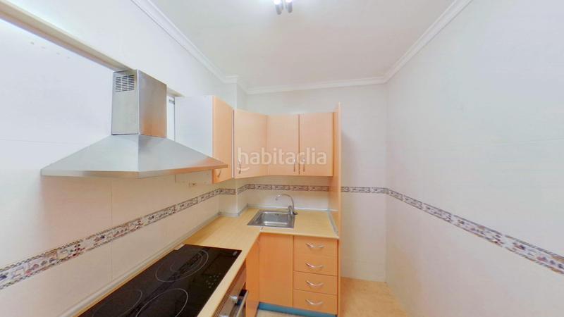 Foto f23ca011-3e47-42e8-b8f8-107bab7e56c7. Lloguer pis a Santo Domingo Alicante