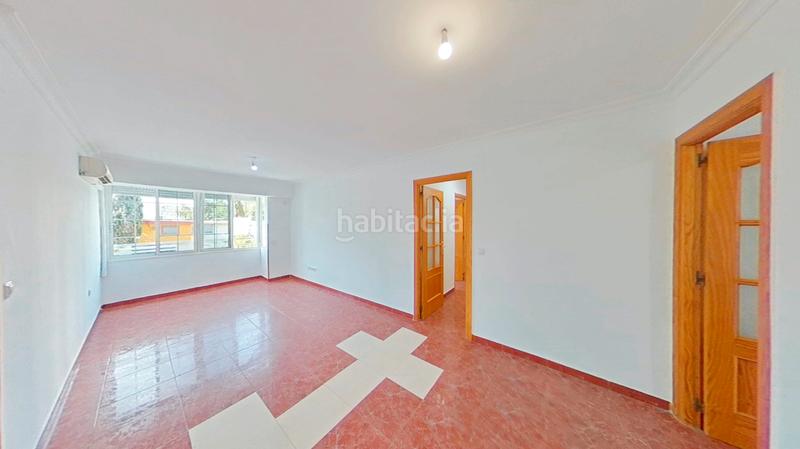 Foto 5ce2ca0a-b78f-4269-96c5-cbc28787695c. Miete etagenwohnung in Juan XXIII - Rochelambert Sevilla