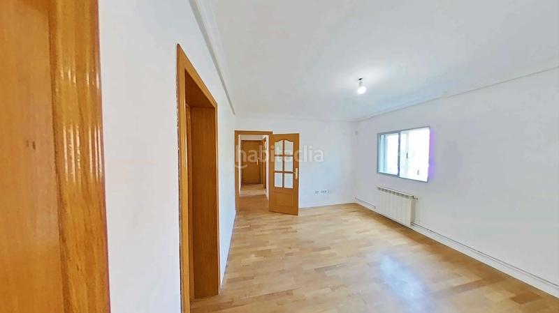 Foto 77822bd8-98fc-4c5a-8619-786622223854. Alquiler piso en Timón Madrid