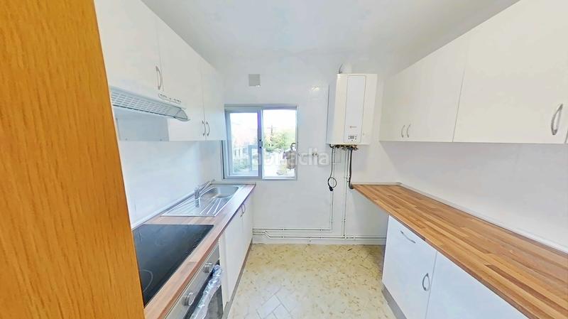 Foto e2e5228c-0dff-49d4-97f4-60957a22f350. Alquiler piso en Timón Madrid