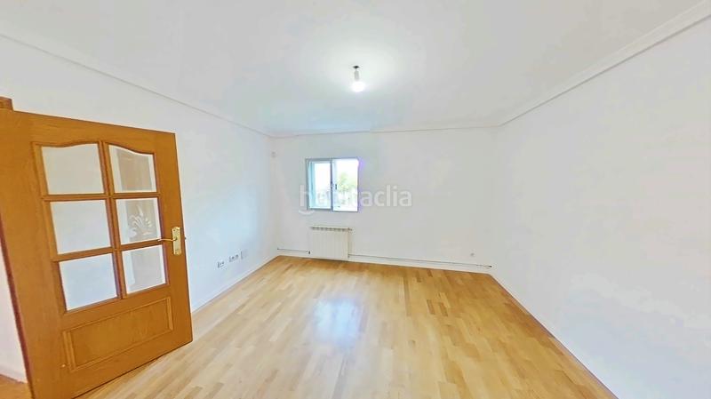 Foto ef25d04f-a70b-4e4e-b1cb-746f509760de. Alquiler piso en Timón Madrid