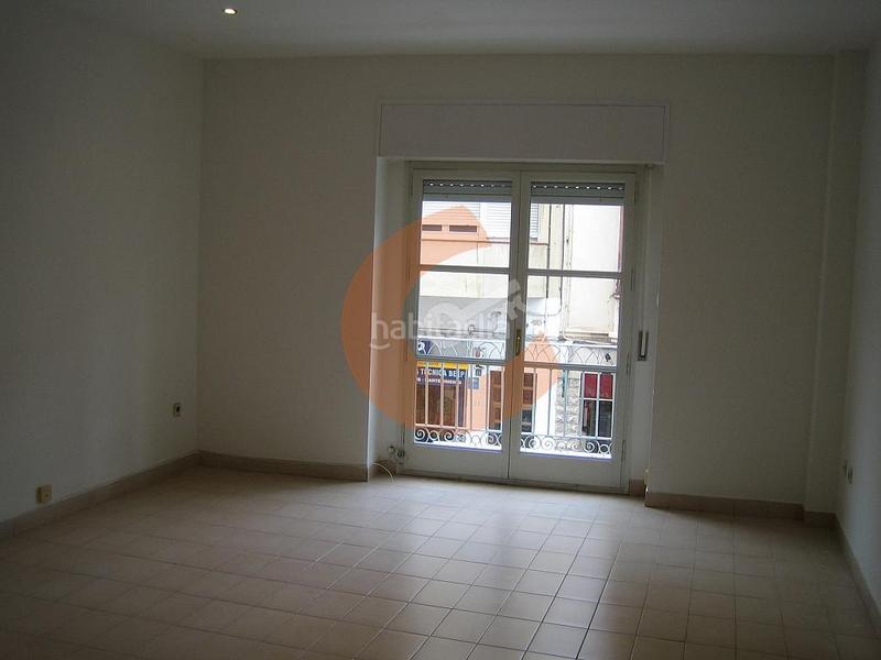 Foto 02e8107b-9e3c-4cdd-b251-fff7ac0b0e22. Location local commercial dans Centre Vendrell (El)