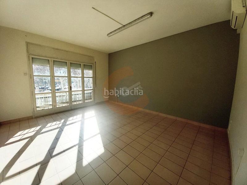 Foto b20521d8-bb6e-4344-879a-8f393758e5ac. Affitto ufficio in Centre Vendrell (El)