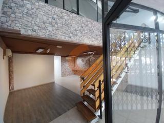 Lloguer Local Comercial a Riera de la bisbal 94. Local en alquiler en barri de frança, 4 dormitorios.