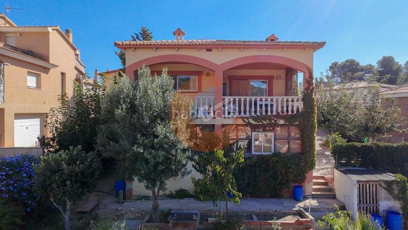 Foto 26a590f9-4ce2-4298-9eee-ae98e6694ce5. Casa con riscaldamento parcheggio in Centre Vendrell (El)