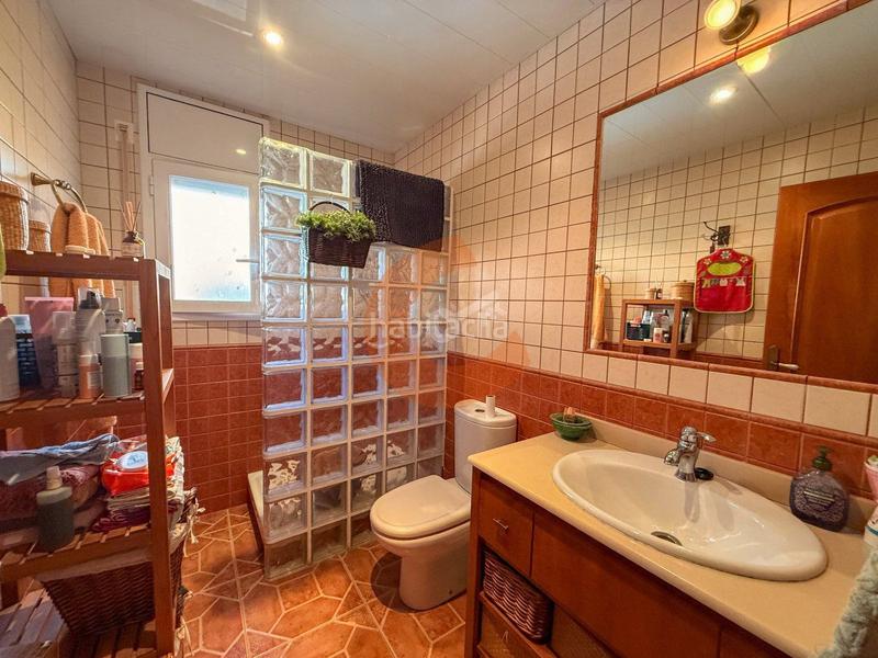 Foto dfc51ecf-2a3f-4270-80b5-f90f5aa6dbb9. Casa con riscaldamento parcheggio in Centre Vendrell (El)