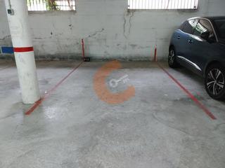 Affitto Posto auto  Transversal. Garaje en alquiler en el tancat.