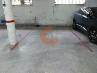 Rent Car parking  Transversal. Garaje en alquiler en el tancat.