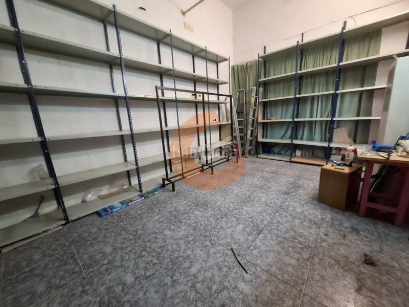 Foto e7d7f68a-2de2-4c8b-9f07-e79b2f815c84. Local comercial a Centre Vendrell (El)
