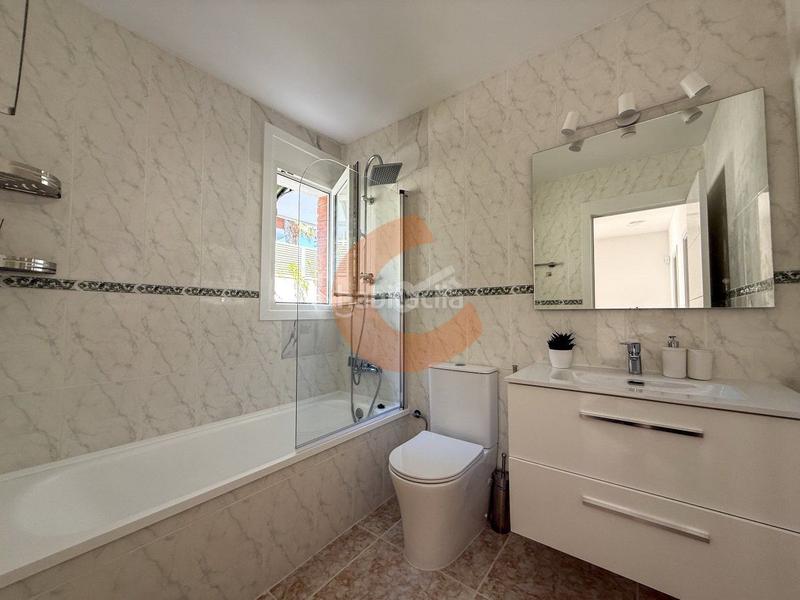 Foto 0c643511-93c2-43fd-8a61-cb3b66acb2b1. Casa  en venta en can nicolau, 4 dormitorios. en Cunit