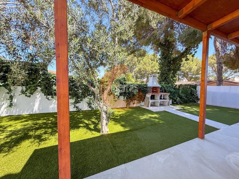 Foto dbdf9d30-de8c-417b-bd13-a072c1fef9bd. Casa  en venta en can nicolau, 4 dormitorios. en Cunit