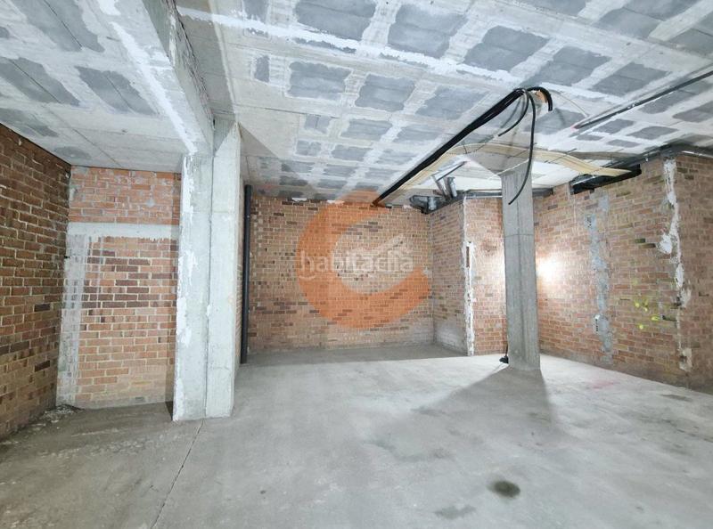 Foto d0b6344e-264d-45e5-b8a9-c32a1a8dd4fc. Local comercial en emili miro 3 local en venta en centro. en Vendrell (El)