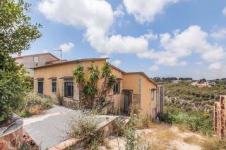 Casa a Bellvei. Casa en venta en bellvei, 4 dormitorios.