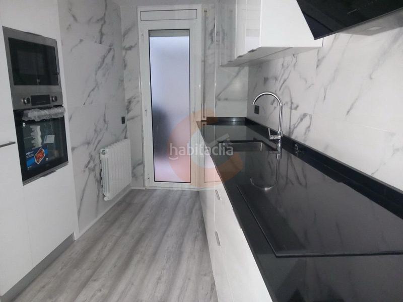 Foto 11bb560e-1a2a-466f-a5b3-088909dd2f8c. Piso  en venta en centro, 4 dormitorios. en Centre Vendrell (El)