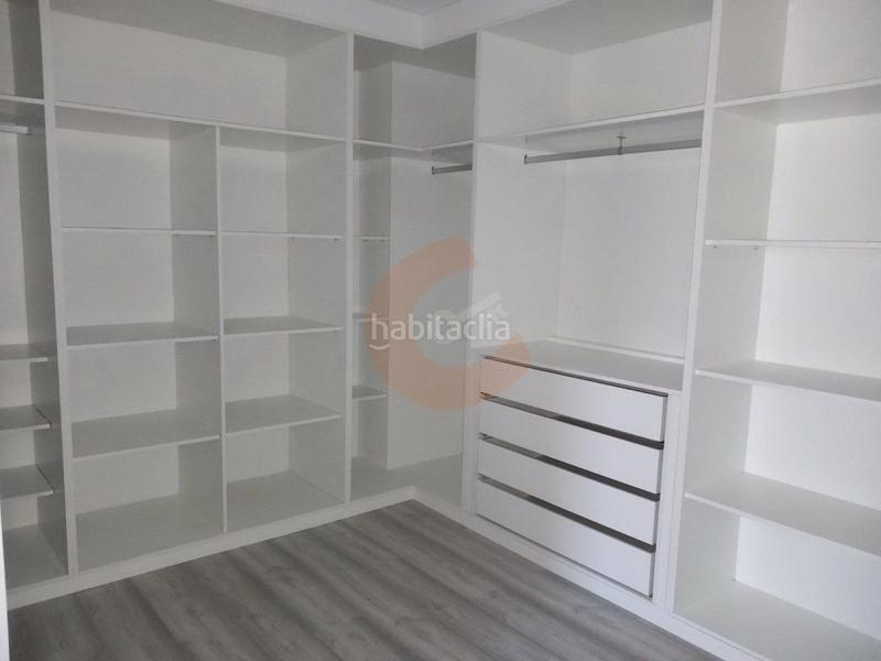 Foto 54bff8d9-6f10-4dc4-b651-e8893a77998d. Piso  en venta en centro, 4 dormitorios. en Centre Vendrell (El)