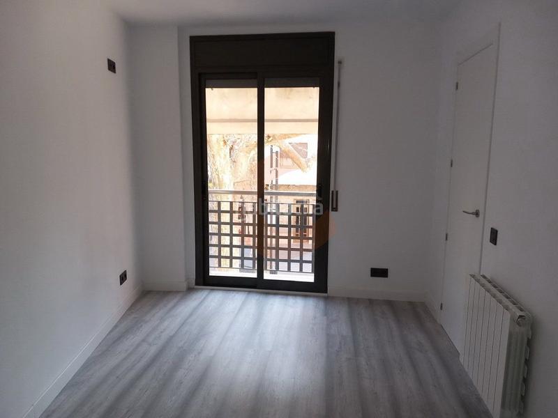 Foto 8cd190d8-ff87-4b01-af91-1e2cd922af1b. Piso  en venta en centro, 4 dormitorios. en Centre Vendrell (El)