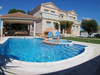 Maison à Bellvei. Casa en venta en baronia de mar, 4 dormitorios.