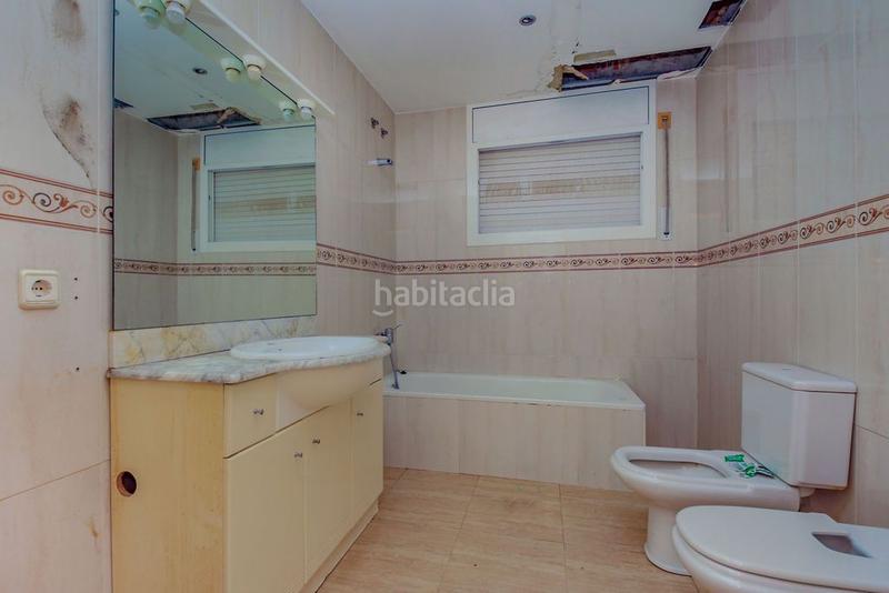 Foto 26ae3d18-5228-4441-8ea2-f48919a8ec69. Casa con riscaldamento parcheggio piscina in Cunit residencial Cunit