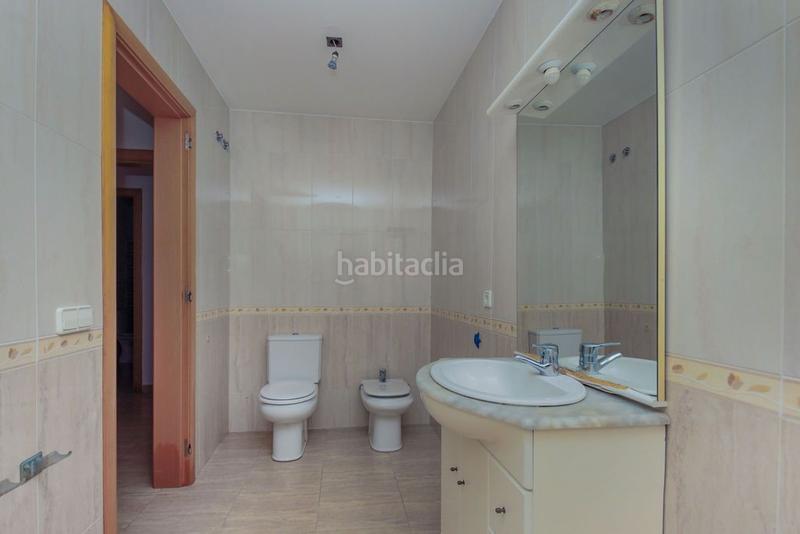 Foto ee15cb3b-ad2c-4d1a-85e3-f47751df22d6. Casa con riscaldamento parcheggio piscina in Cunit residencial Cunit