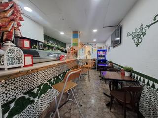 Lloguer Local Comercial  Quarters. Local en alquiler en centro.