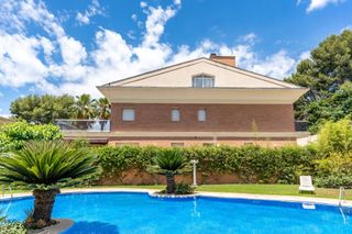 Casa  Salvador dalí. Espectacular casa de lujo en salou