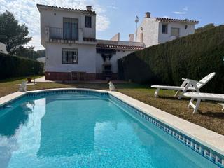 Casa  Juan de almenara. Venta villa con piscina privada y licencia turstica cerca de ca