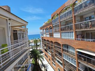 Apartament a Girona 5. Exclusivo apartamento en primera línea de mar en salou!