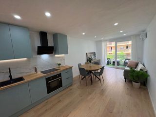 Apartment  Barbastre 9. Piso moderno con licencia turística cerca playa de salou