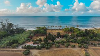 Maison  Poblas 39. Una propiedad única frente al mediterranéo