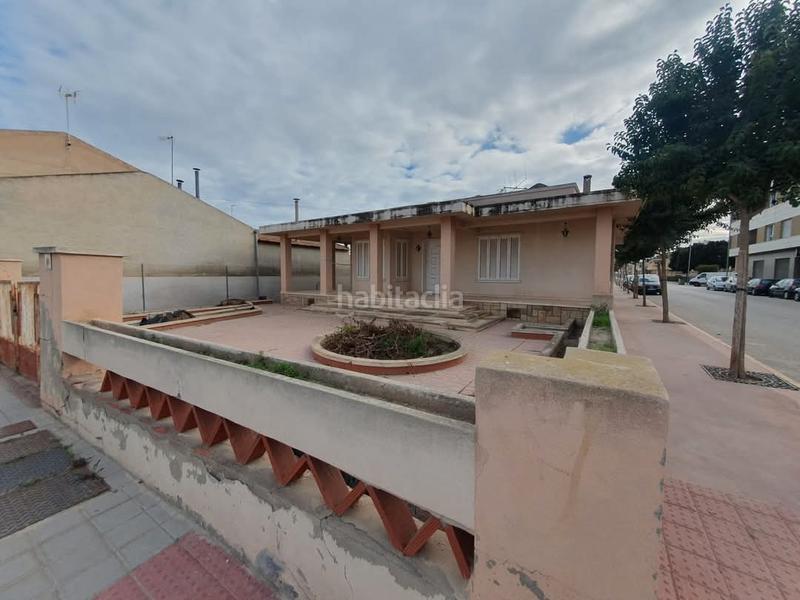 Foto e113d396-593e-4339-88bc-f5833cb832e0. Chalet in calle santa águeda 40 in Catral