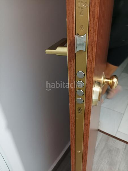 Foto f23649a0-b716-42b1-bba7-8d79010c318c. Flat with heating in Catral