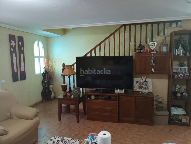 Foto 645763c2-8383-4715-ae5e-fabcfb7873d9. Reihenhaus mit kamin heizung parking in Catral