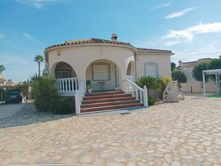 Chalet in Catral. Chalet independiente en catral