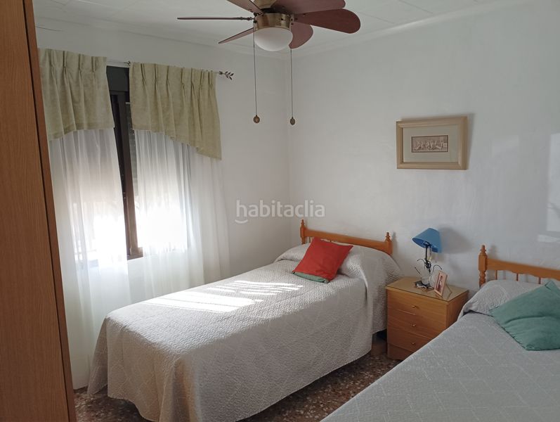 Foto 79007feb-cfac-4e84-88f9-331b64078e43. Masia amb xemeneia calefacció aparcament piscina a Albatera