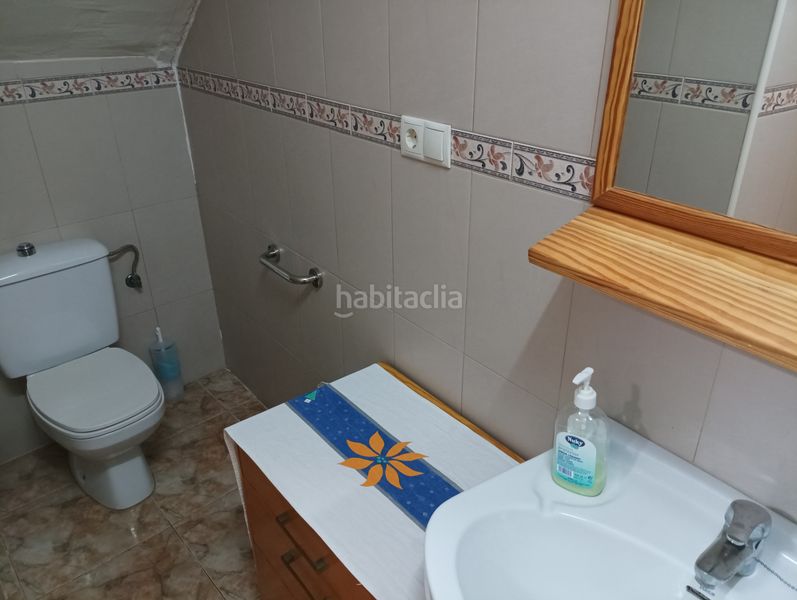 Foto 0b0f3d72-b923-4d47-99dc-f10b474e5af2. Casa adossada amb aparcament a Catral
