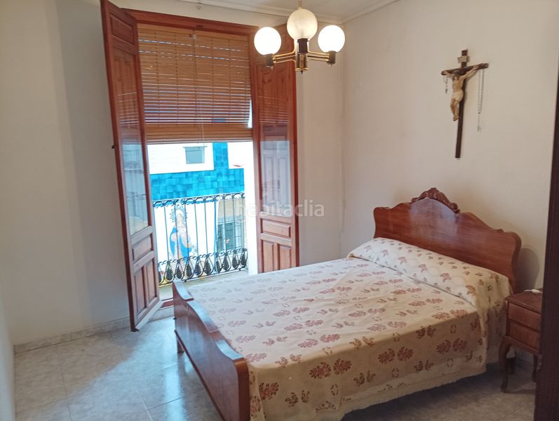 Foto 48ac9937-f557-4425-8c06-63c9733f6338. Casa adossada amb aparcament a Catral
