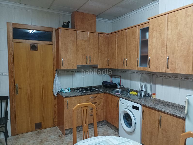 Foto 92f49cce-9a92-4a20-a876-c37a141e28b8. Casa adossada amb aparcament a Catral