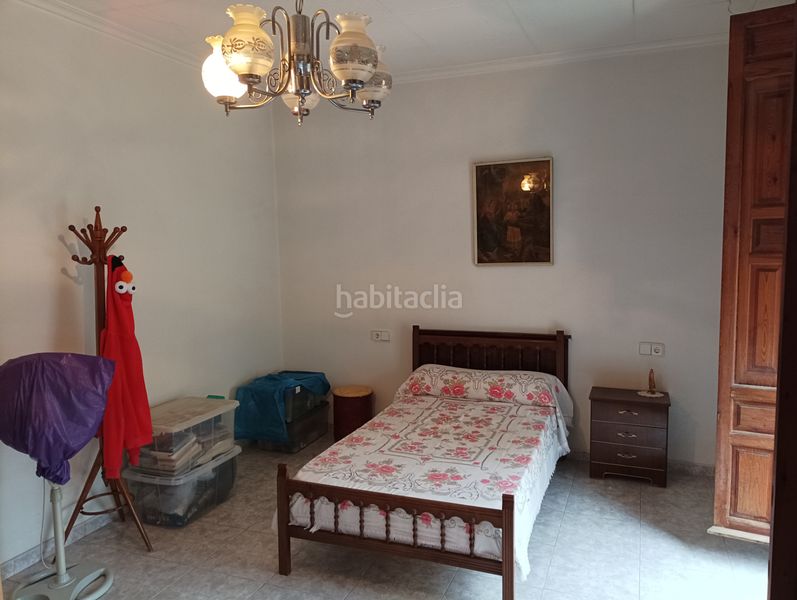 Foto e08a98f7-4dd8-495b-b25f-3f6a87da8fdc. Casa adossada amb aparcament a Catral