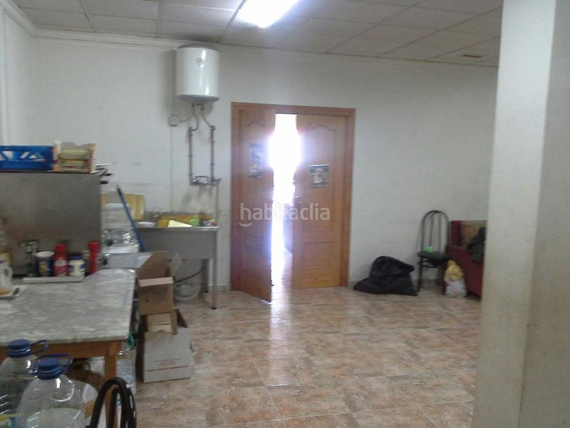 Foto 40d8d095-9457-4380-b096-f3fe575b3d9d. Affitto locale commerciale in Catral