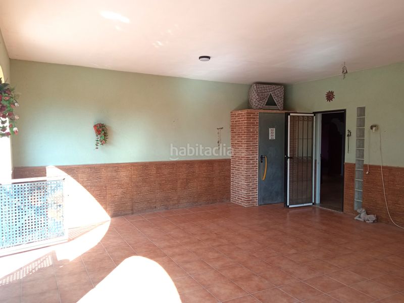 Foto 0aa89e9d-1c8d-4a75-90b1-5e57d01ccfad. Xalet amb xemeneia calefacció aparcament a Catral