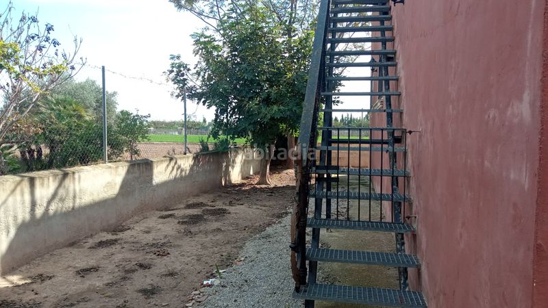 Foto 4a363a0e-9d5c-4f48-a432-8201db053d74. Xalet amb xemeneia calefacció aparcament a Catral